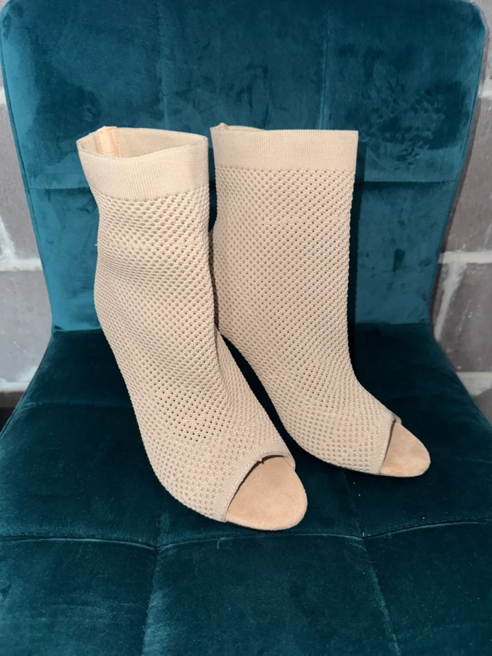Shine beige, open toed heels